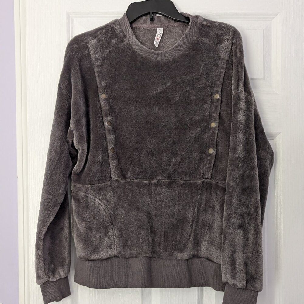 Latched mama fleece snap nursing pullover